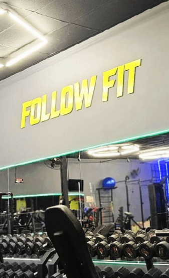 Área de musculação da Follow Fit
